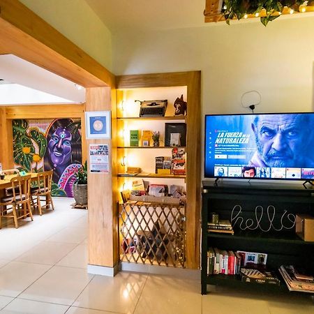 Albergue ADN Algo de Nosotros Medellín Exterior foto