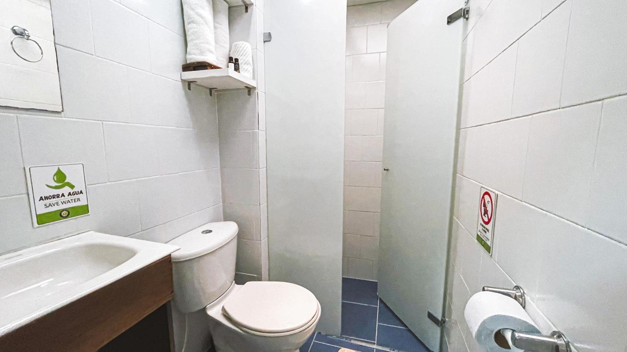 Albergue ADN Algo de Nosotros Medellín Exterior foto